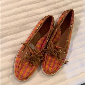 Coach Women’s top sliders. Size 9M. Fun colors!​​​​​​​​​​​​​​​​​​​​